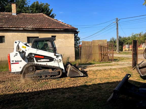 Kert feltöltése termőfölddel kép, 2