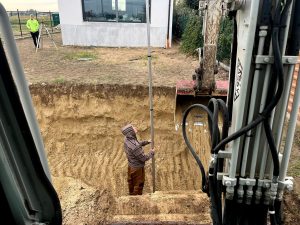 Medence ásás 1, Gáspár Földmunka