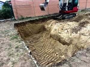 Medence ásás 3, Gáspár Földmunka