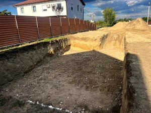 Medence ásás 5, Gáspár Földmunka