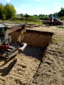 Medence ásás 6, Gáspár Földmunka