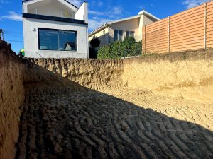 Medence ásás 8, Gáspár Földmunka